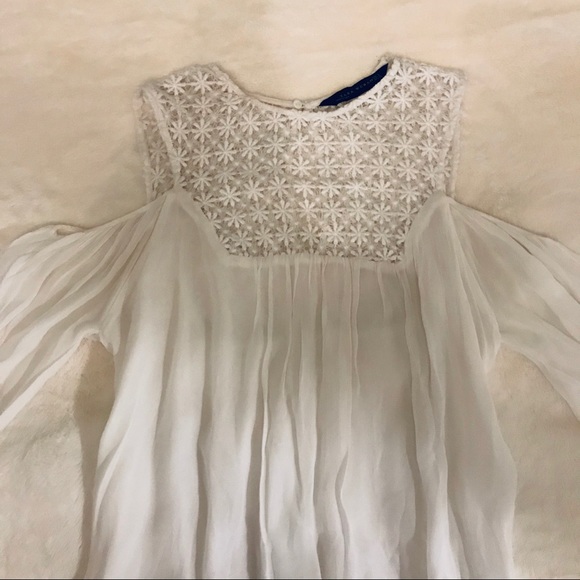 Zara Cold Shoulder Flowy Top - Picture 5 of 11